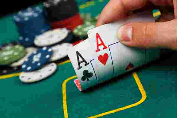 玩扑克可以帮助您开展业务的6种方法 (以及2种不能的方法)